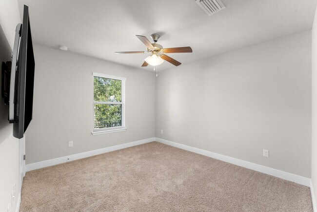 Building Photo - 163 Mosaic Oaks Cir