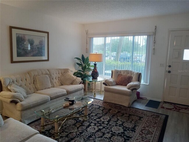 Building Photo - 2467 Finlandia Ln