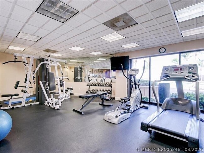 Building Photo - 3800 Galt Ocean Dr