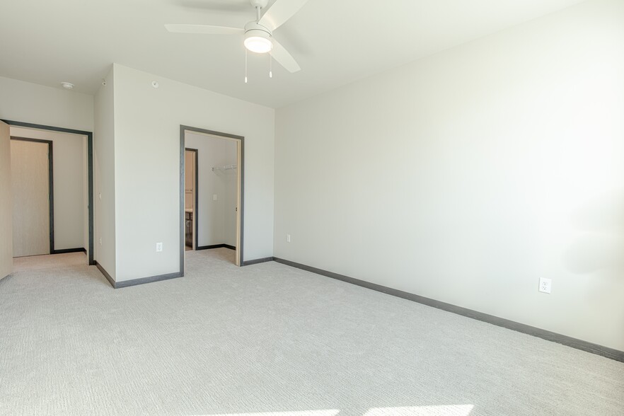 Rise Hawthorne Pointe - representative bedroom - Rise-Madison