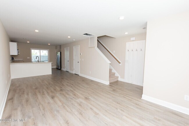 Building Photo - 134 Smallwood Rd