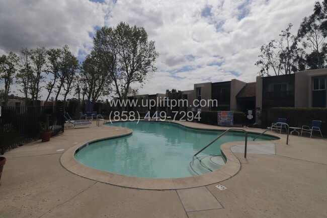 Building Photo - 1BR/1BA LA MESA w/ 2 Balconies near Lake M...