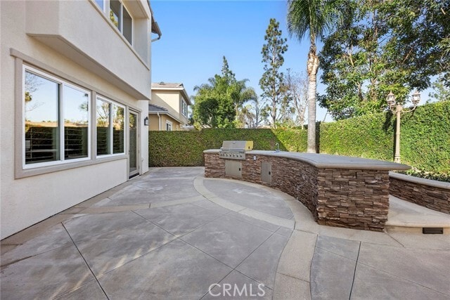 Building Photo - 2556 Pearblossom St