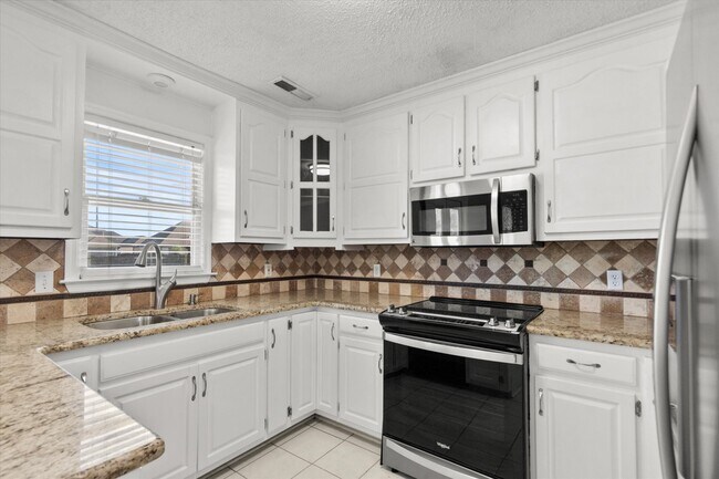 Building Photo - 300 Early Harvest Ct