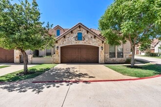 Building Photo - 307 Enclave Cir