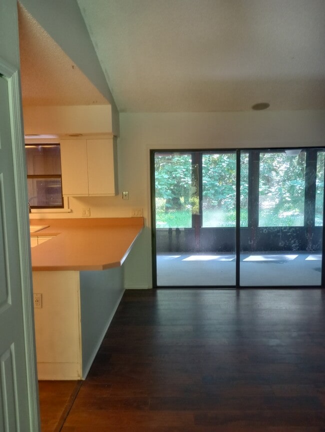 Building Photo - 2063 Penncrest Ct