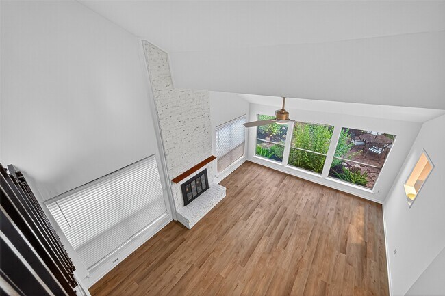 Building Photo - 1917 Trixie Ln