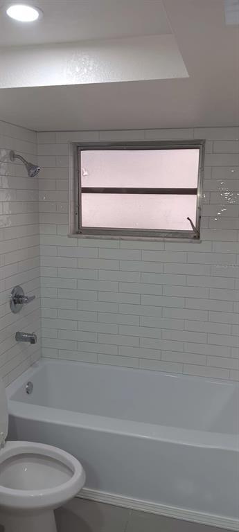 Building Photo - 7410 Moravian Dr