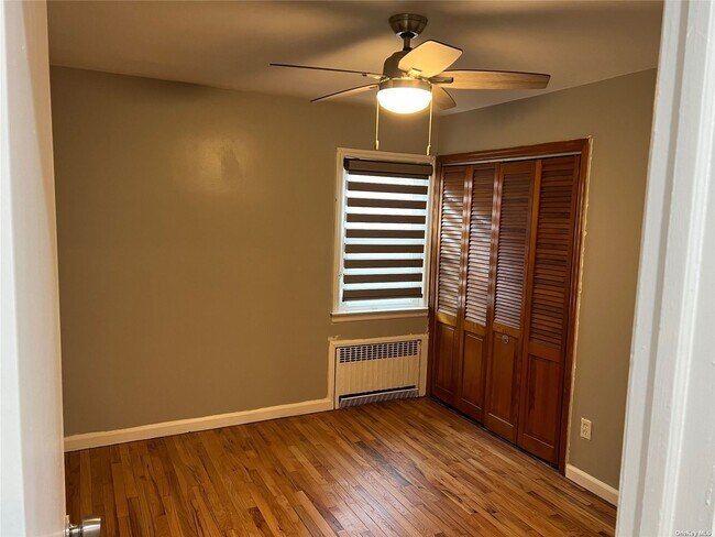 Building Photo - 133 Elm St