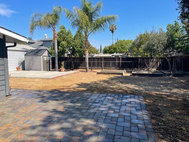 Building Photo - 14901 Nelson Way