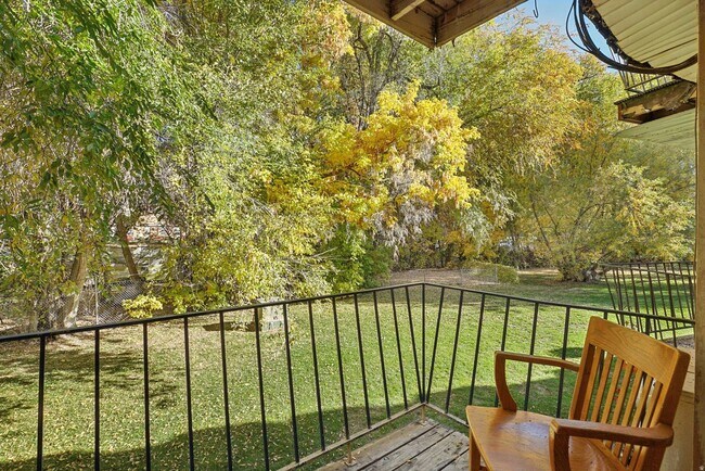 Building Photo - Springville Condo with Updated Kitchen, Deck & Creekside Setting