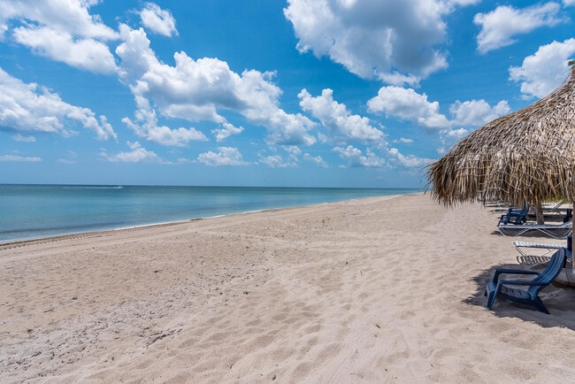 Primary Photo - 3912 S Ocean Blvd