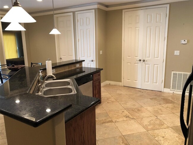 Building Photo - 7039 Kingston Cove Ln