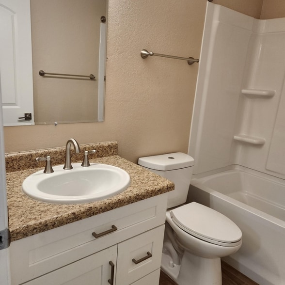 Building Photo - 608 S Pioneer