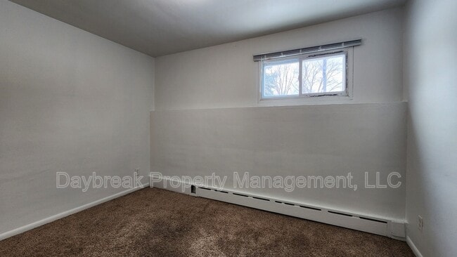 Building Photo - 1201-11 1/2 11 1/2 St N