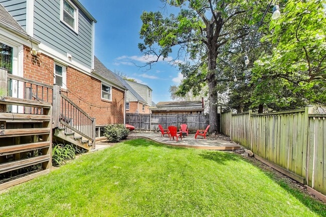 Building Photo - Coming Soon! Charming 4 Bedroom, 2 Bath Ca...
