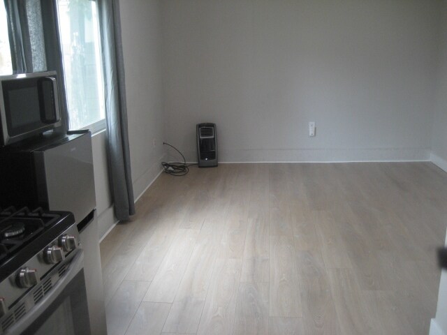 FLOORING - 1307 W M St
