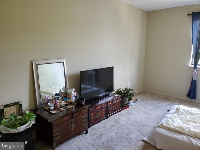 Building Photo - 1100 Lisadale Cir