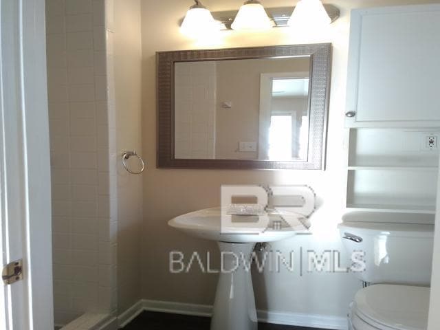 Building Photo - 25 Laurel Ave