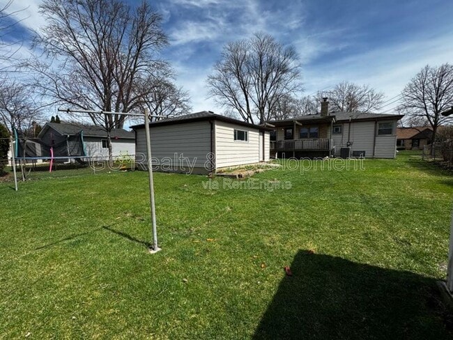 Building Photo - 510 N Fairview Ave