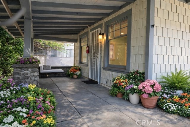 Building Photo - 396 N Mentor Ave