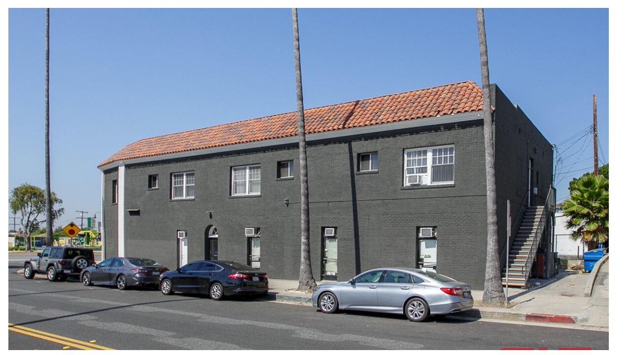Building Photo - 3 N Primrose Ave