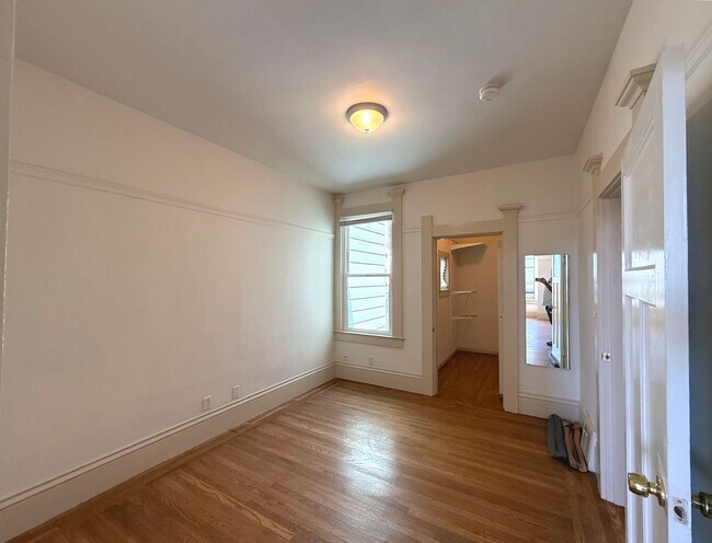 Building Photo - 1512-1514 Leavenworth - LEASE ONLY