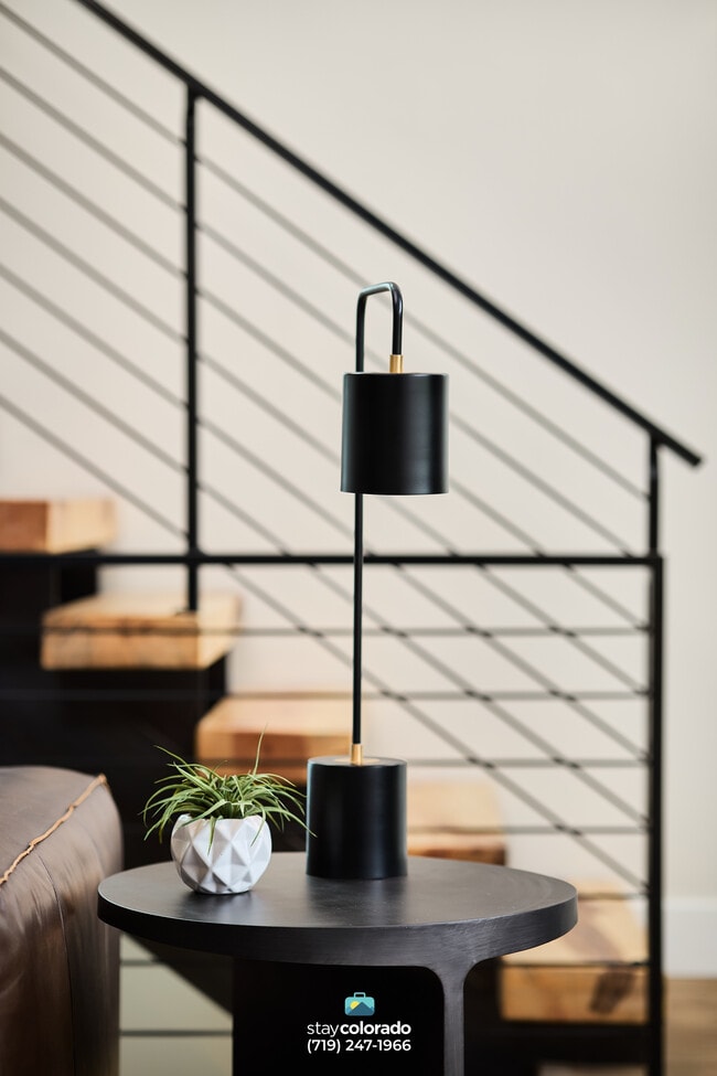 Glenn St - 2248 Glenn St