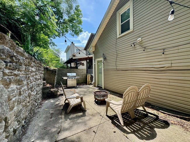 Building Photo - Charming 3 Bed/2 Full Bath in Columbia Tus...