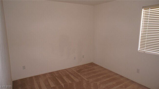 Building Photo - 989 Coronado Peak Ave