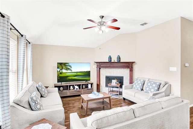 Building Photo - 2744 Cascade Cove Dr