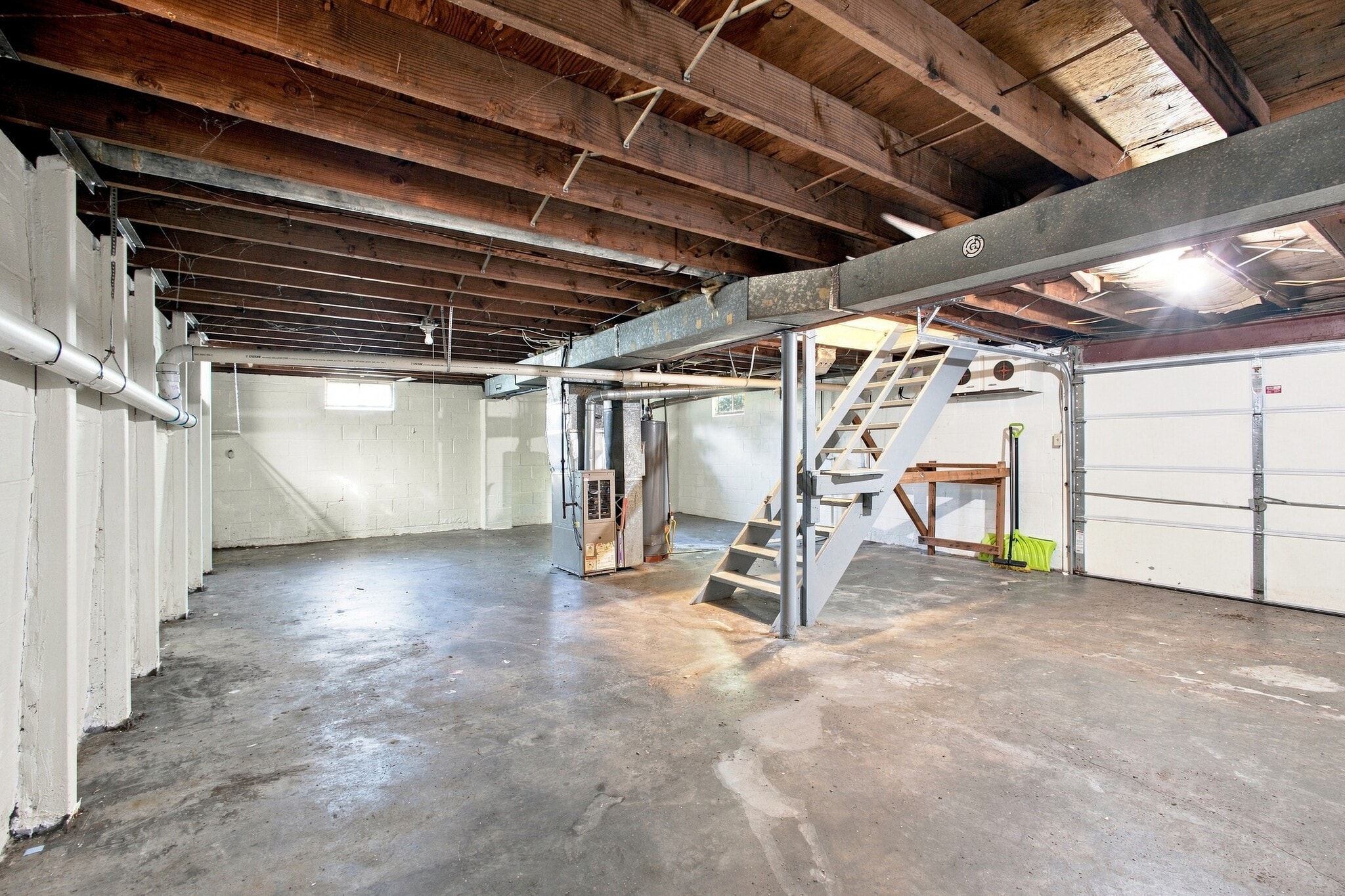 Building Photo - 630 NE 90th St