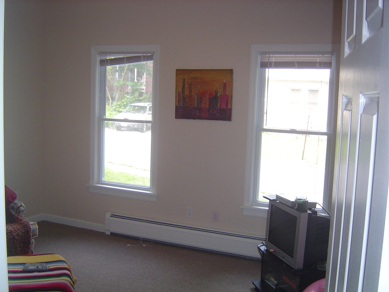 Building Photo - 302 Silver St