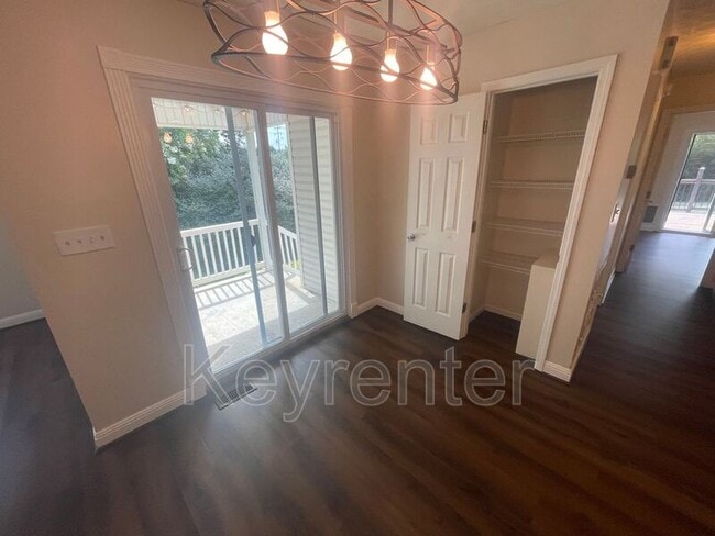 Building Photo - 107 Miranda Way