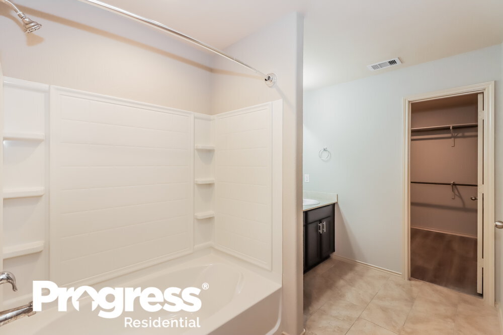 Building Photo - 23139 Robbers Nest Dr