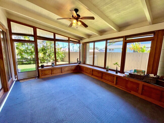 Building Photo - 44-513 Kaneohe Bay Dr