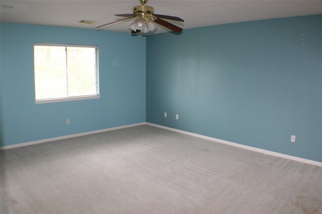 Building Photo - 12231 Ashford Park Dr