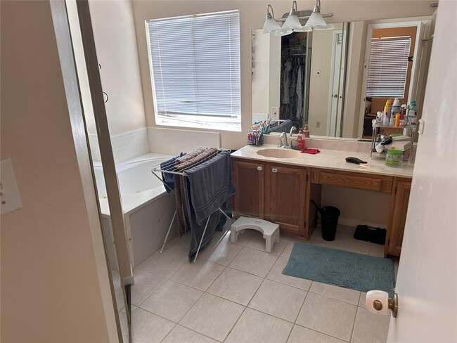 Building Photo - 4431 Waterfall Way