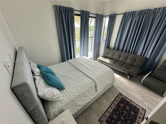 Building Photo - 2342 McKinley St