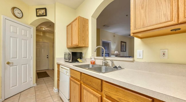 Building Photo - 7990 Baymeadows Rd E