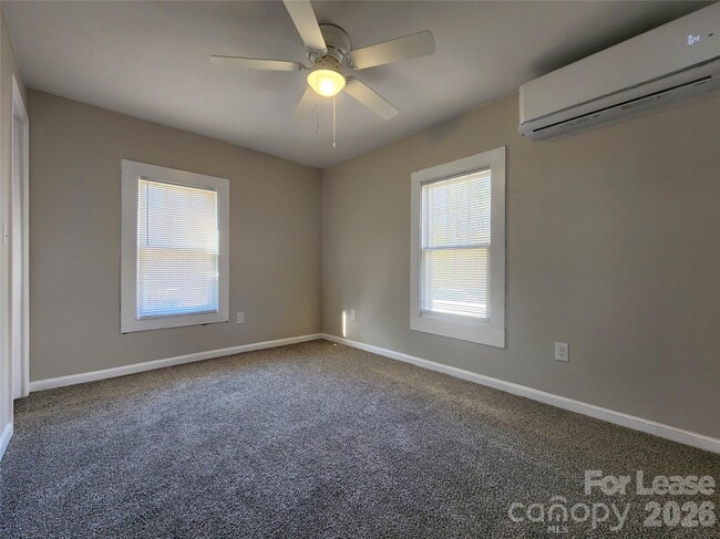 Building Photo - 2414 Idlewood Dr