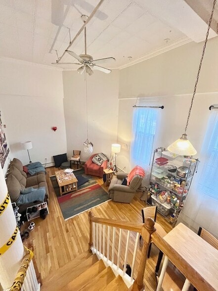 Building Photo - 168 Northampton St