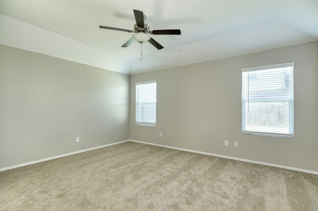 Building Photo - 111 Mountain Maple St