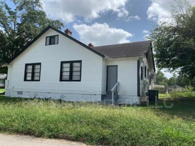 Primary Photo - 4018 3rd Ave