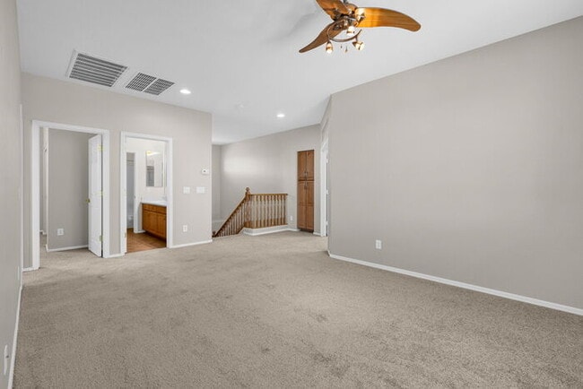 Building Photo - 2032 S Sabrina