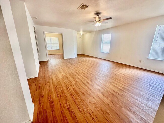 Building Photo - 17204 Ardisia Dr