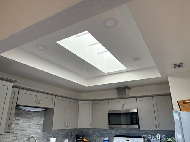 Building Photo - 28375 Paseo Grande Dr