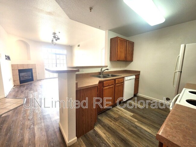Building Photo - 7440 S Blackhawk St