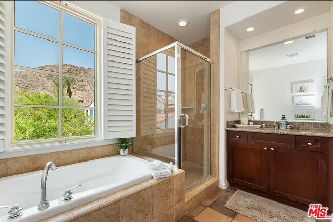 Building Photo - 48573 Classic Dr