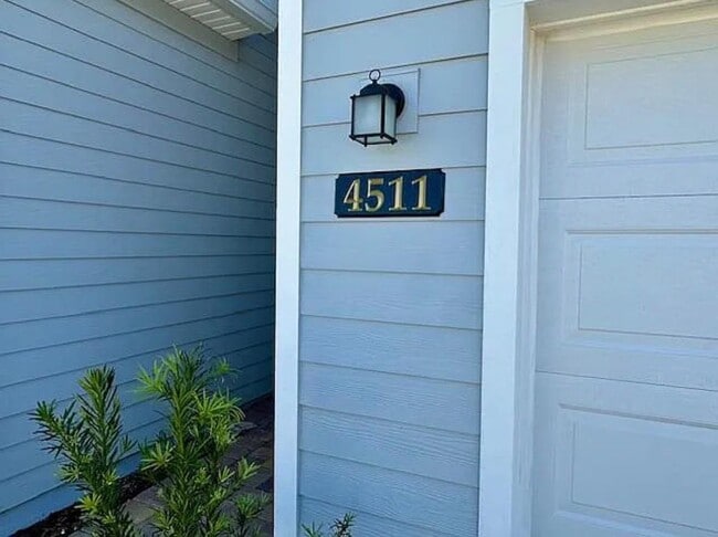 Building Photo - 4511 NW 14th Lp